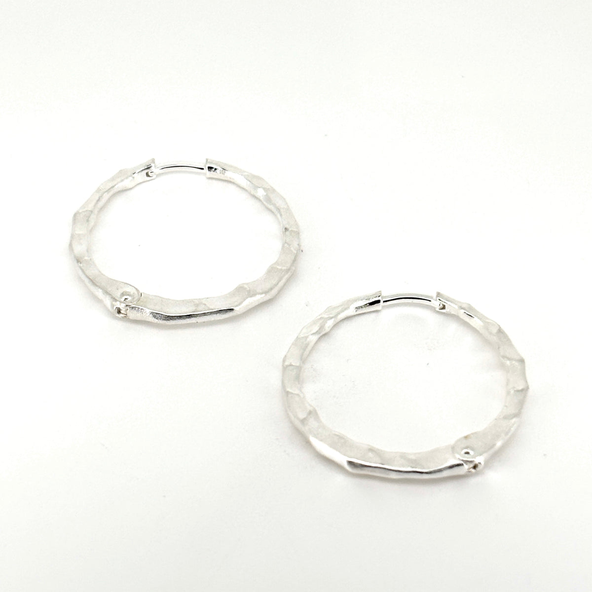 Sterling Silver Textured Circle Earrings, C330180, Doris Leidt