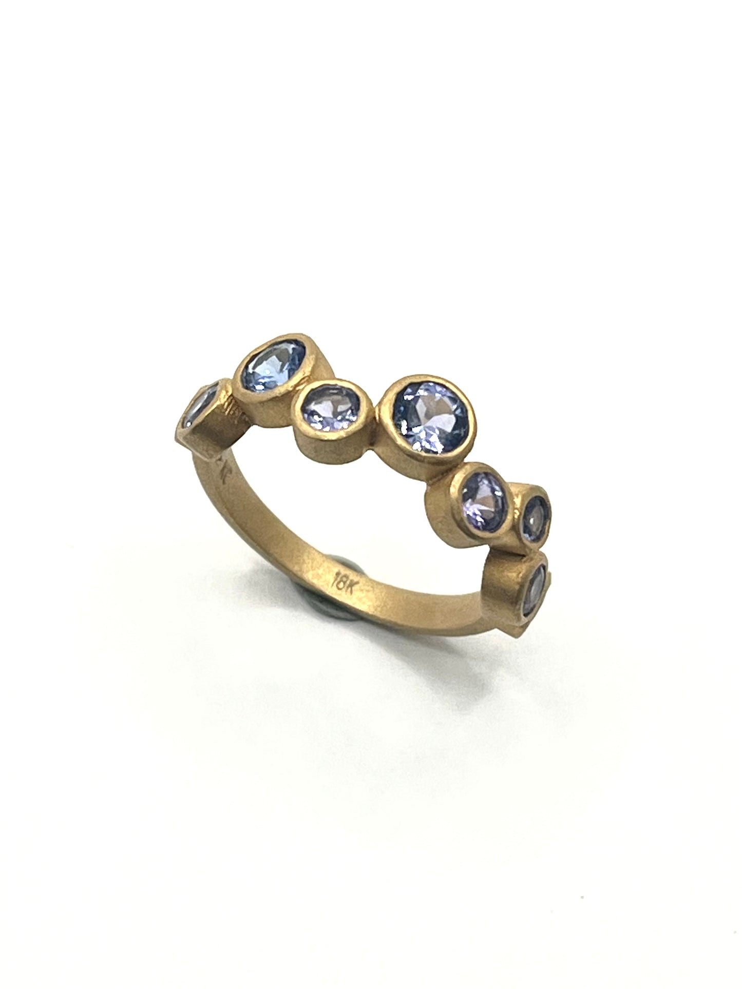 18kt Gold Multi-Round Shape Tanzanite Ring