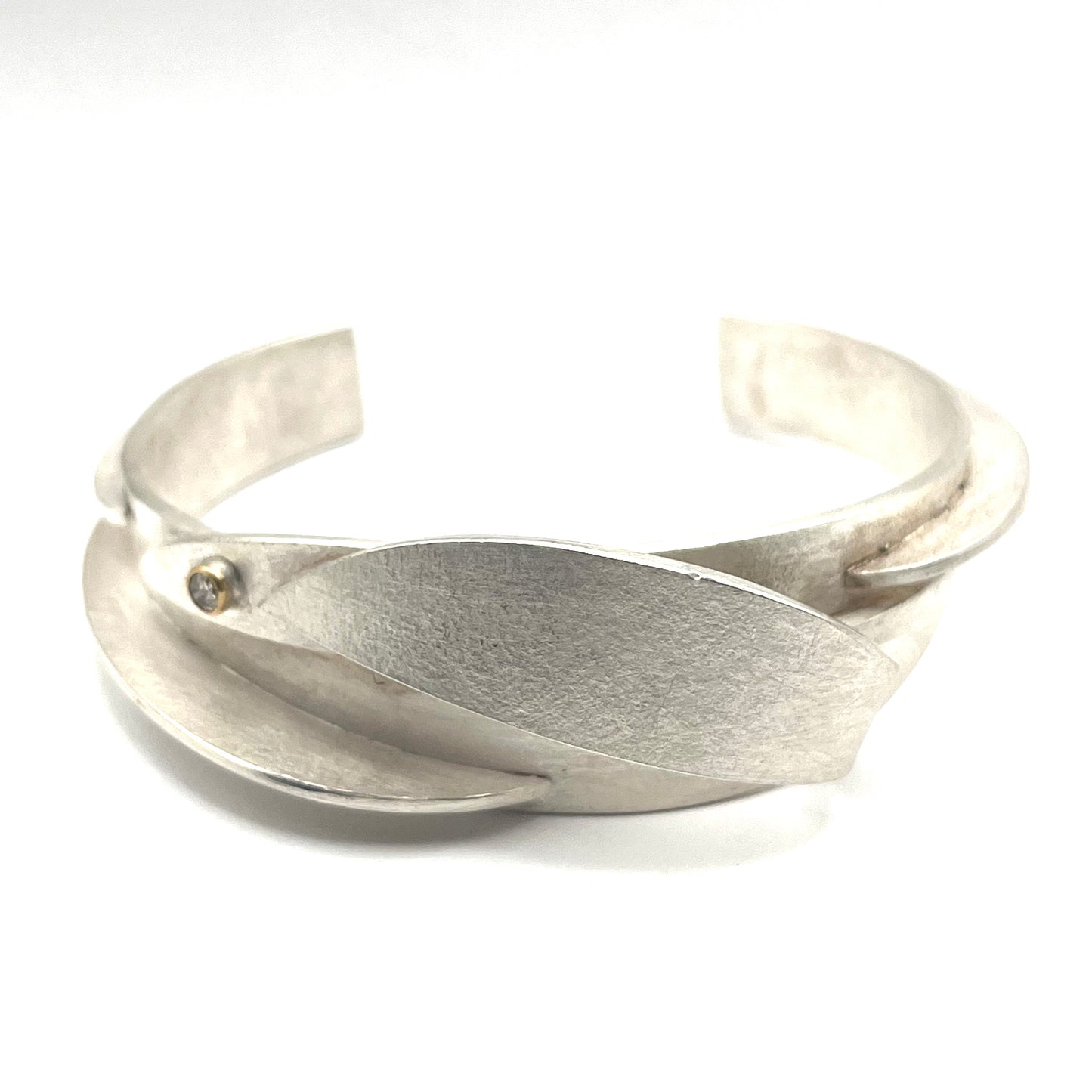 “Wave” Bracelet — Sterling Silver with 18K Gold and White Diamond (0.12ct), YJC0004-WC01, Yu Jean Choi