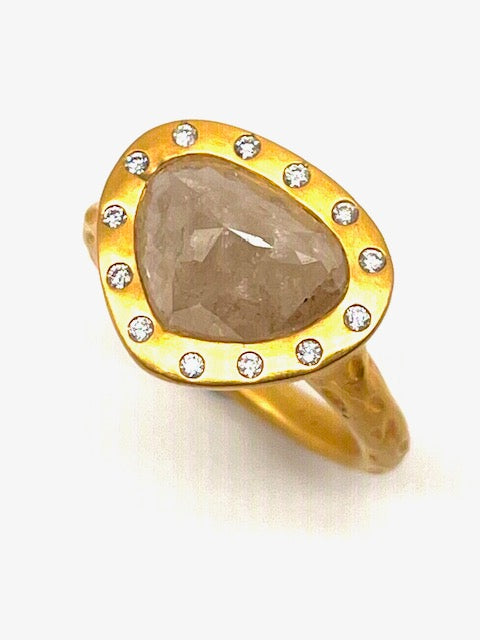 Oval Ice Diamond, 18kt YellowKW Gold Ring