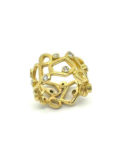 Pathway Gold Ring with Diamonds
