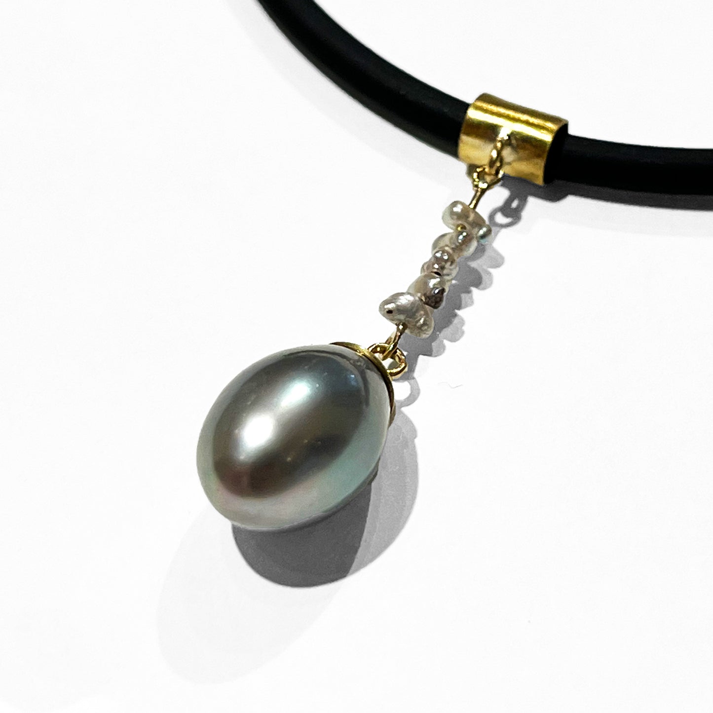 18kt gold Tahitian Pearl & Freshwater Rice Pearl Pendant Necklace