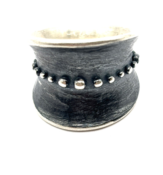 Oxidized Sterling Silver Bumpy Middle Thick Ring Size 7 1/2/, DK26-2612
