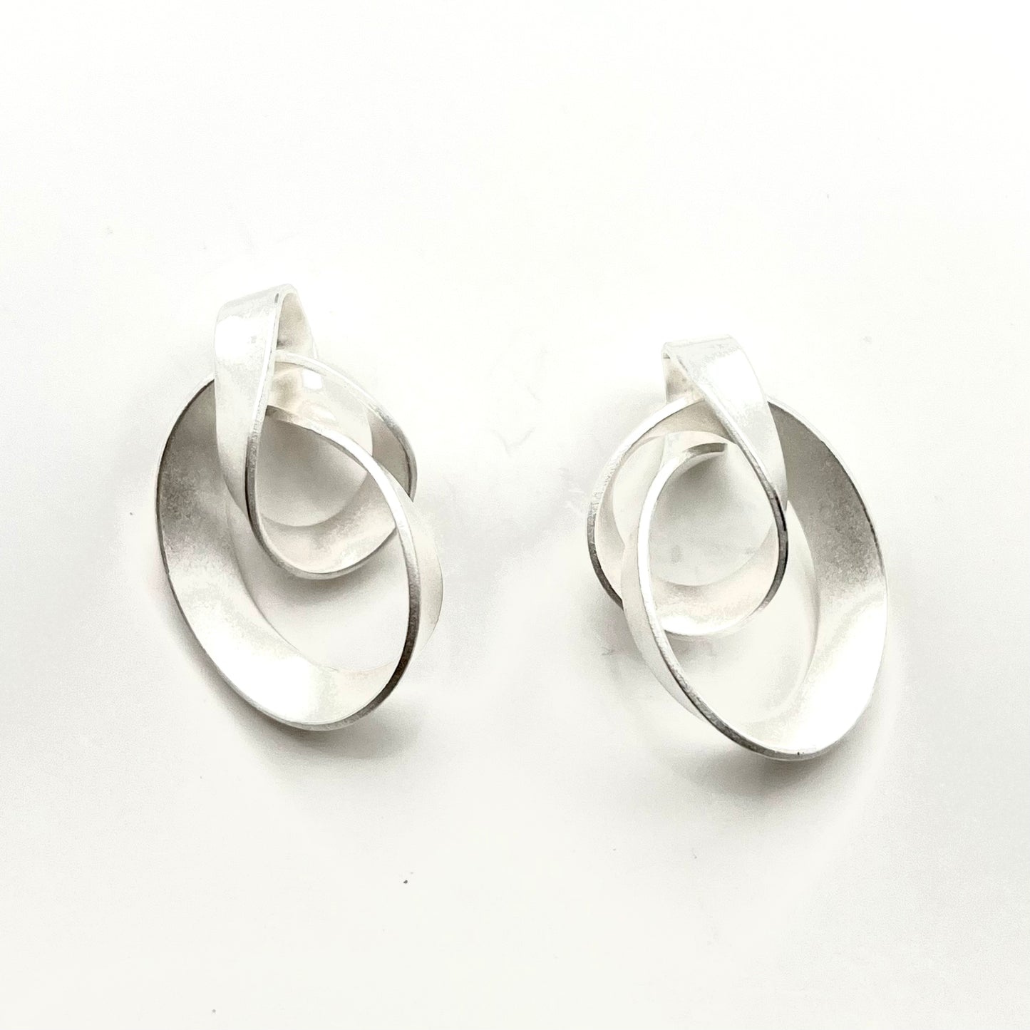 Sterling Silver Loose Knot Stud Earrings, OS1108, Doris Leidt