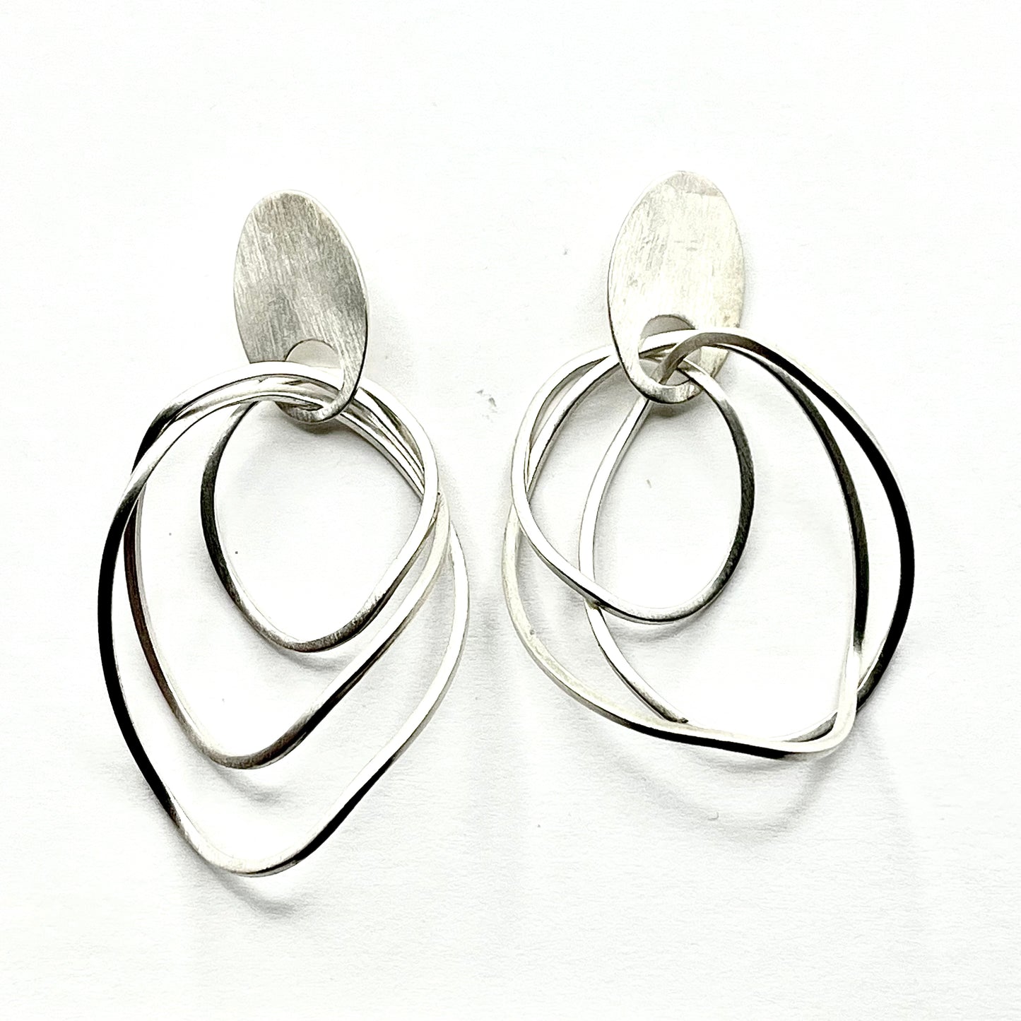 Sterling Silver Oval Dangling Wire Earrings, E932/LCO1011, Doris Leidt