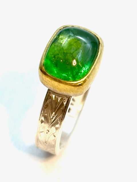 22kt/SS Tsavorite Garnet East-West Engraved Ring