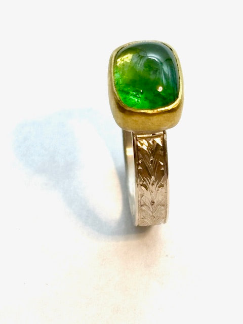 22kt/SS Tsavorite Garnet East-West Engraved Ring