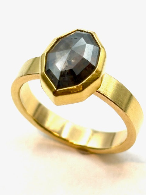 22kt/18kt Gold Grey Diamond Geometric Drop Ring