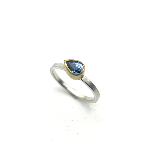 22kt & SS Blue Sapphire Drop East & West Ring, SW194, Sam Woehrmann