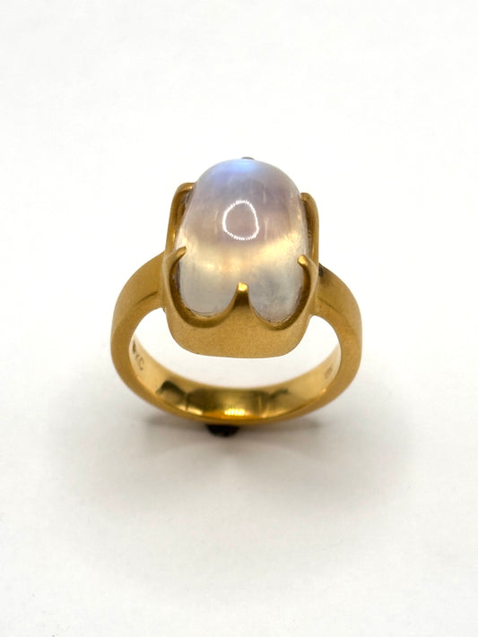 18kt. Matte finish yellow gold Claw Setting Moonstone Ring KWS26302