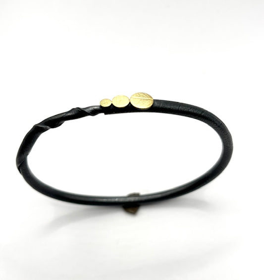 Twig Bracelet Stepping Stone Style, 3 Large 18 Karat Descending Circles, CM26-B7001