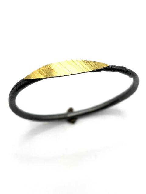 Twig Bracelet Leaf Style, Long Striated Leaf on Oxidized Silver Bracelet CM26-B7001