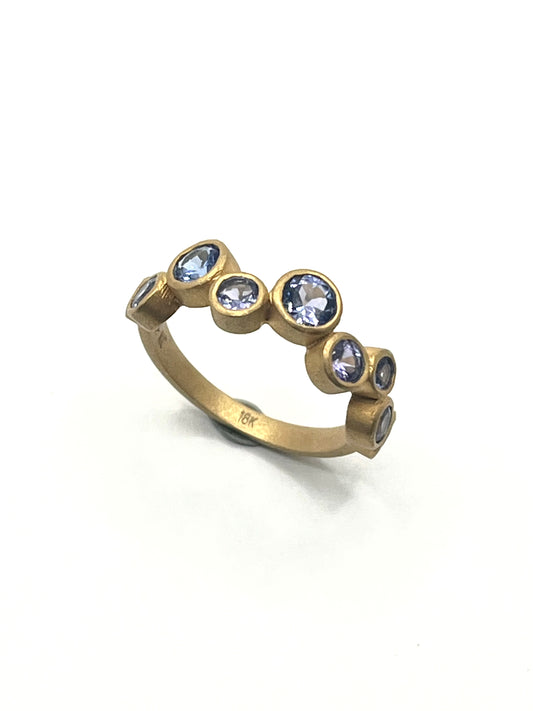 18kt Gold Multi-Round Shape Tanzanite Ring