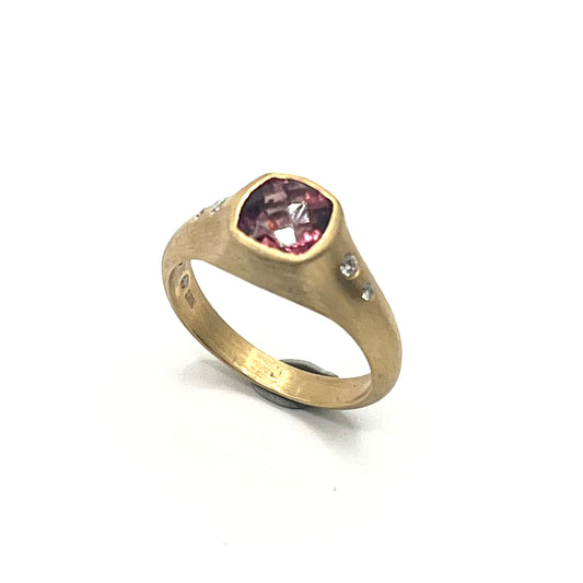 18kt Square Checkerboard Pink Tourmaline Ring