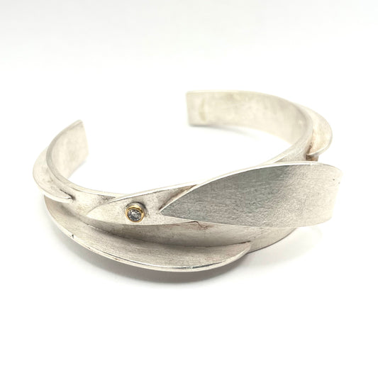 “Wave” Bracelet — Sterling Silver with 18K Gold and White Diamond (0.12ct), YJC0004-WC01, Yu Jean Choi