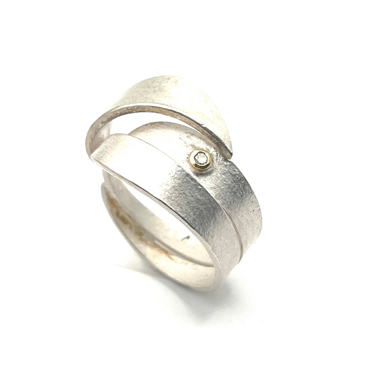 Sterling Silver Ring and 18K Gold with White Diamond 0.03ct “Wave”, YJC0005-WRS01, Yu Jean Choi