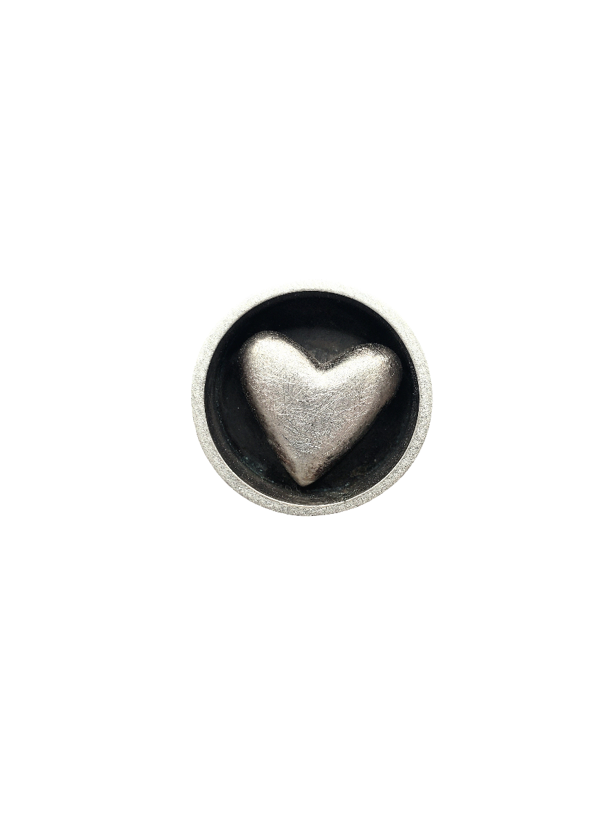 Brushed Circle Heart Pin