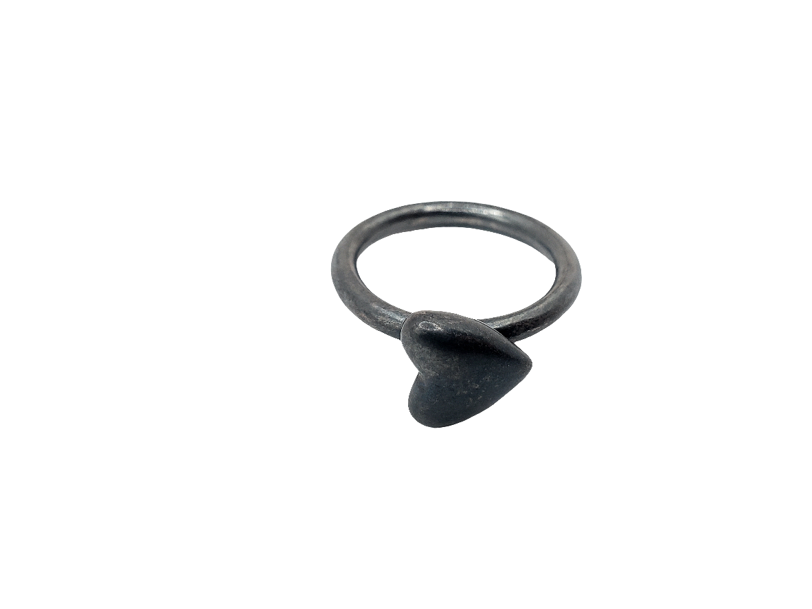 Horizontal Oxidized Heart Ring