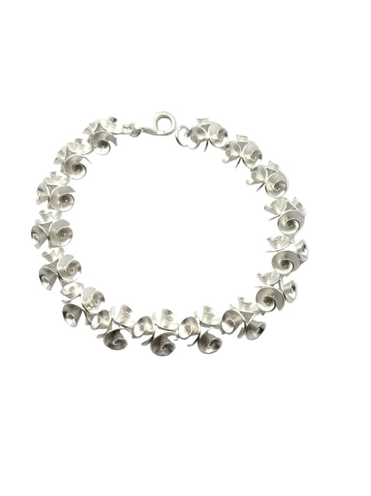 Sterling silver shell. bracelet. by. Kelim. KL2606